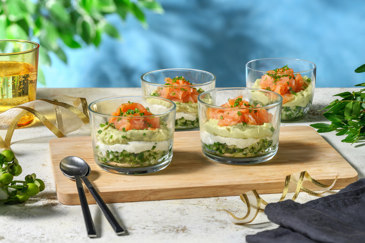 Verrines saumon fumé, avocat & concombre