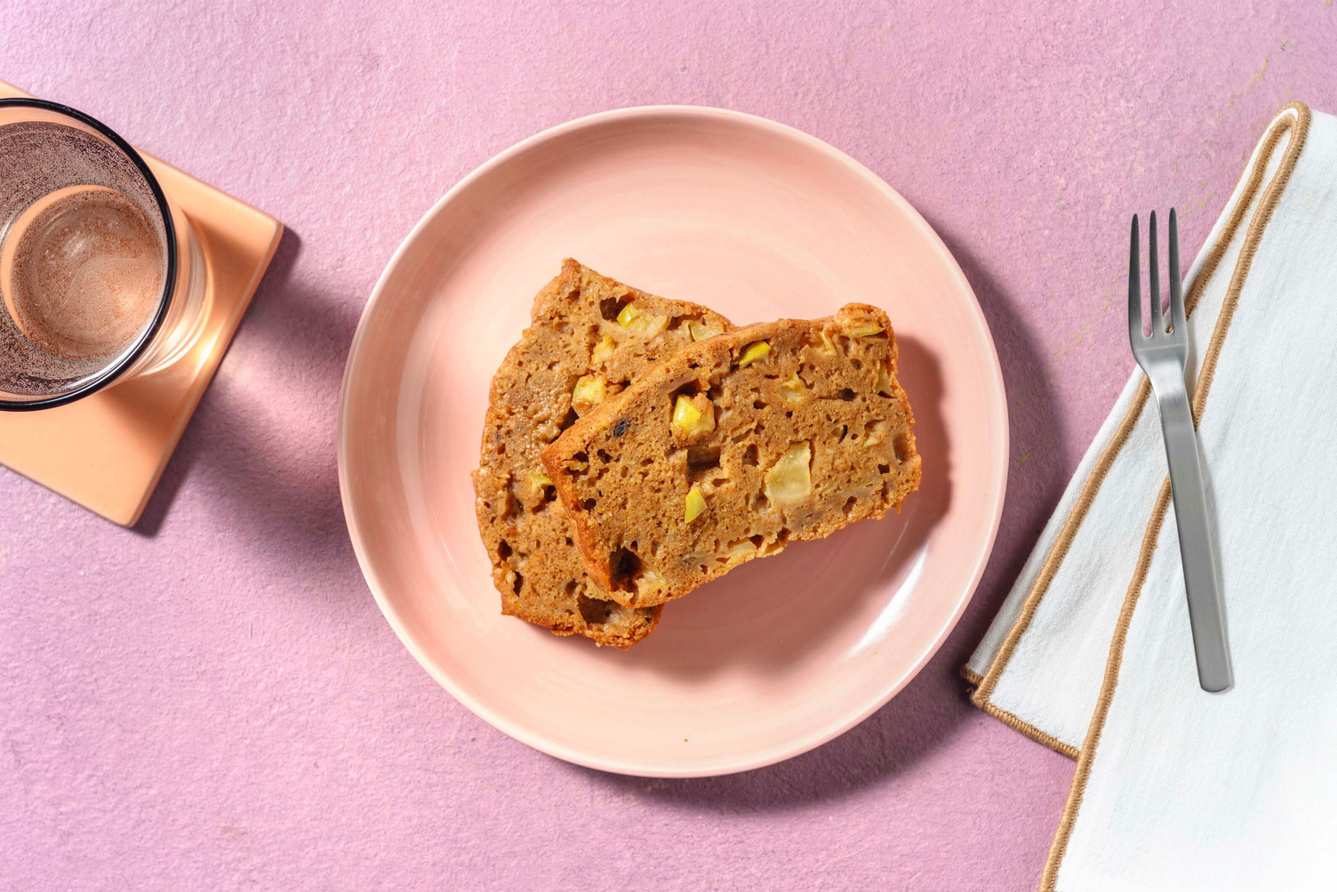 Bananenbrood met appel, rozijn en amandel