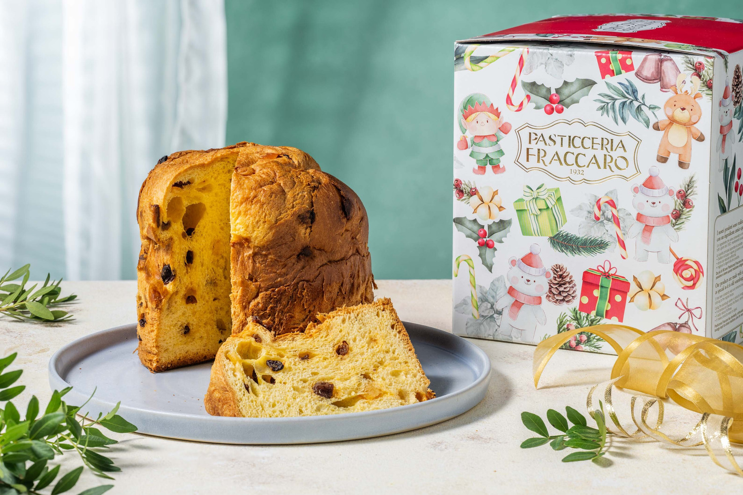 Panettone classico con uvetta e canditi