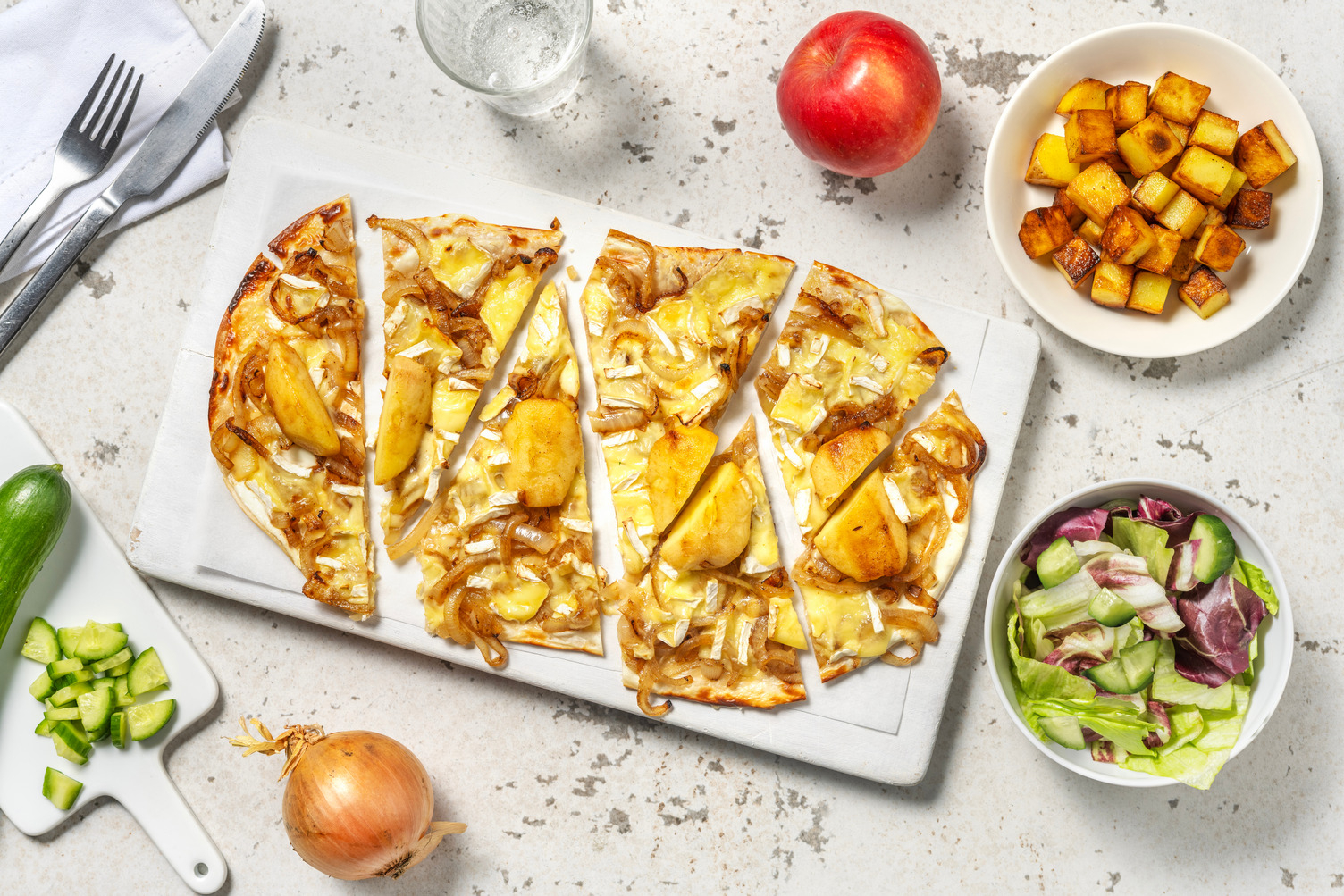 Flammkuchen met appel en taleggio