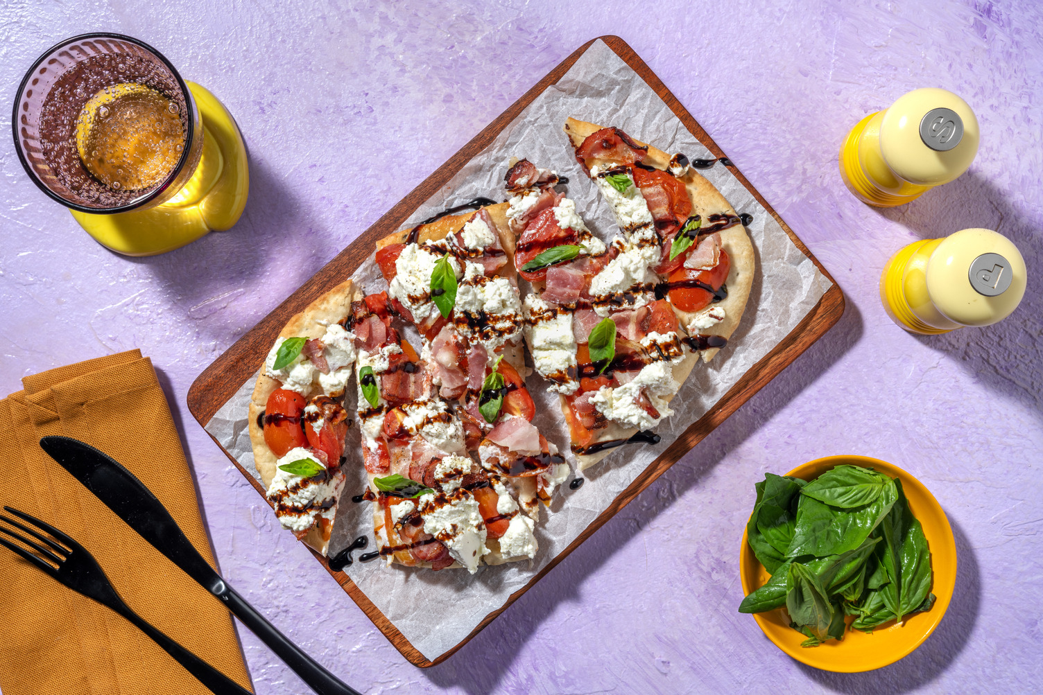 Pinsa al bacon croccante e ricotta