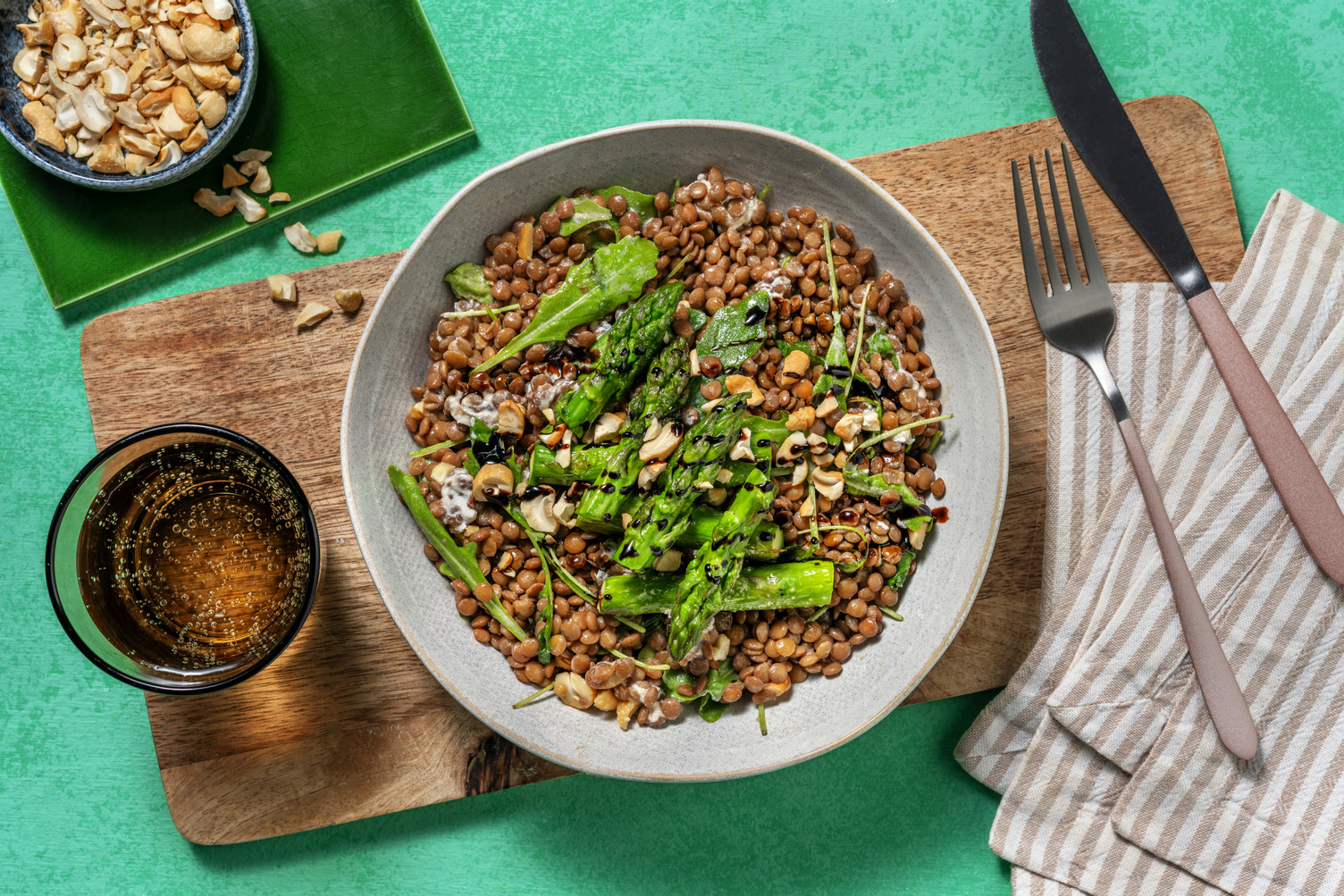 Ensalada de lentejas con espárragos verdes