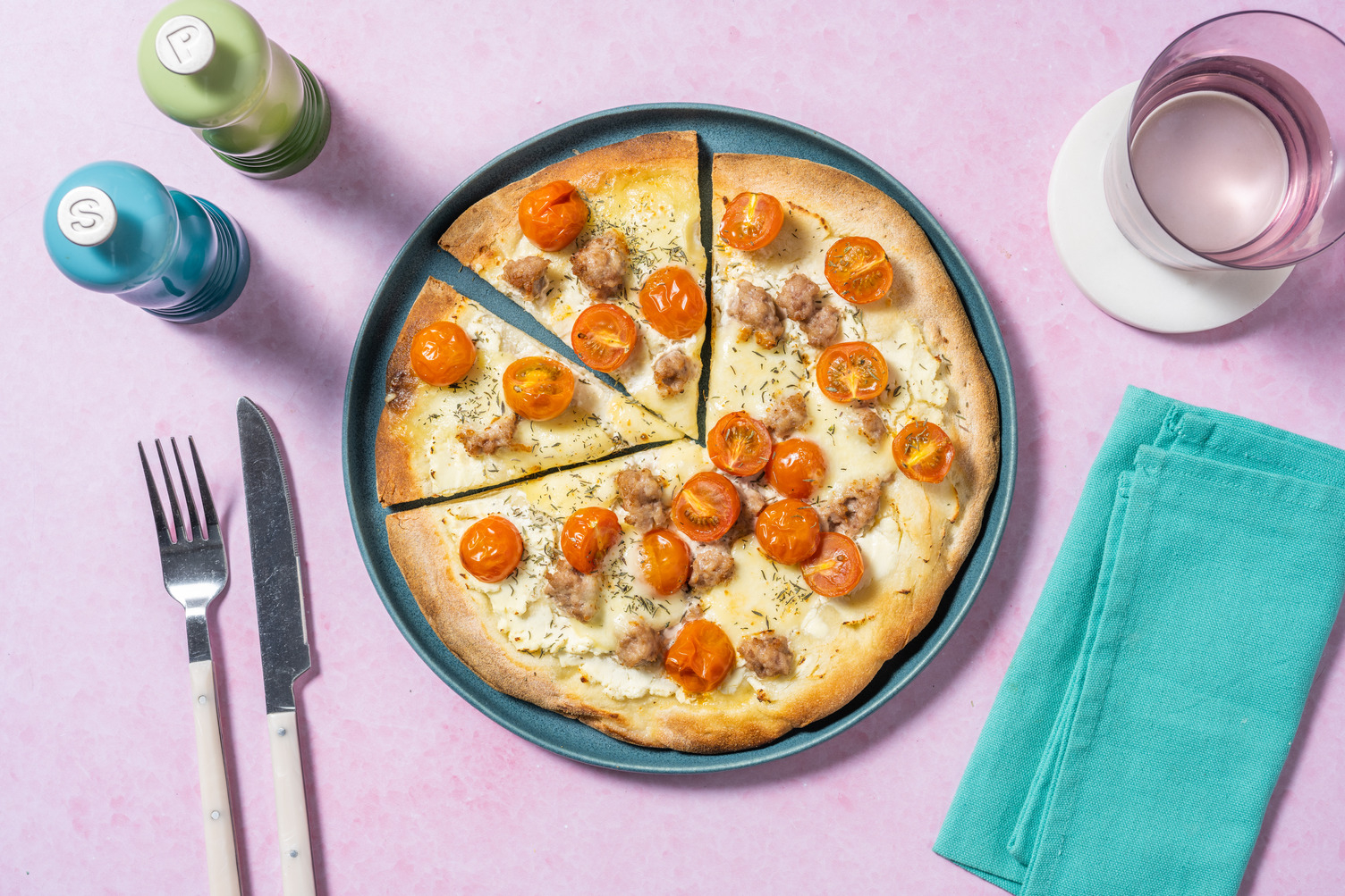 Pizza blanca con butifarra