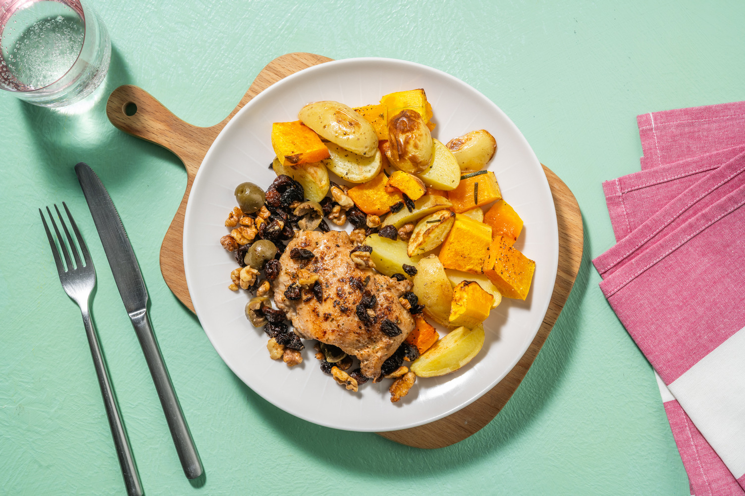 Pollo mediterraneo olive, noci e uvetta