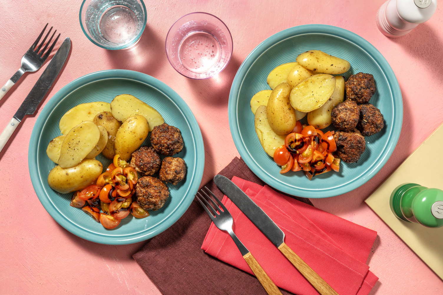 Polpette con salsa al burro e alle erbe