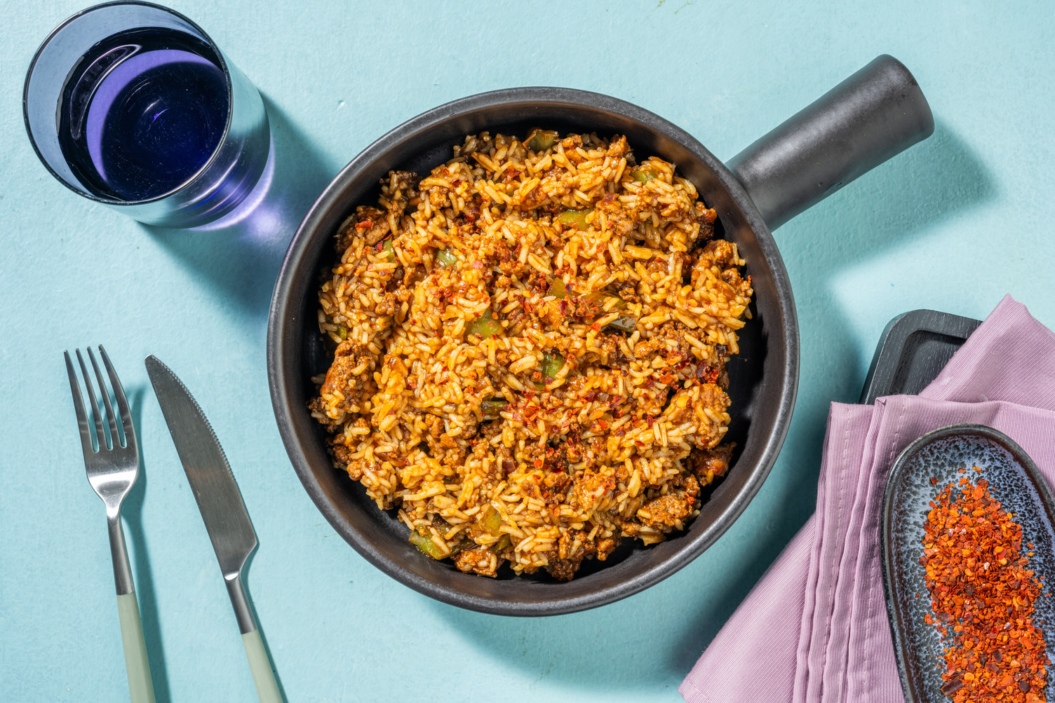 Arroz rojo con carne picada mixta