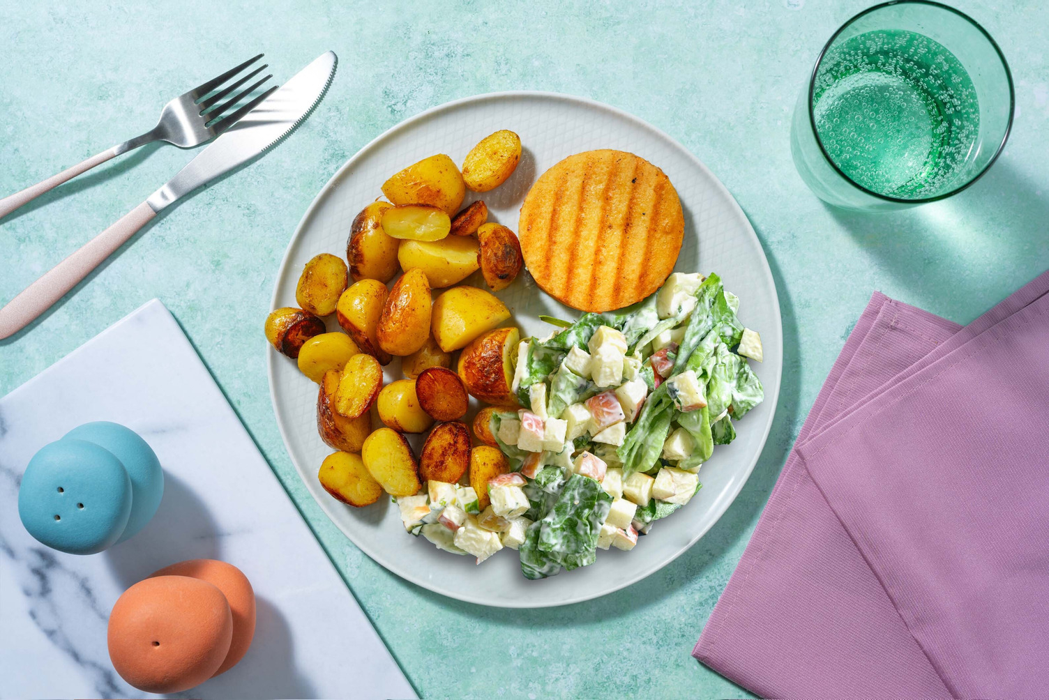 Burger de fromage pané Old Amsterdam et grenailles sautées