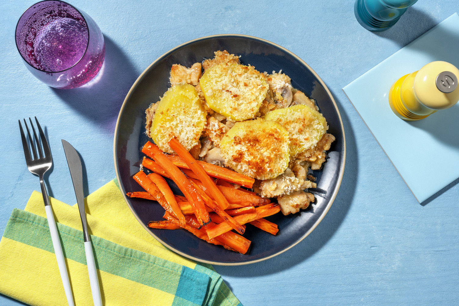 Creamy Chicken Breast and Mushroom Pie 