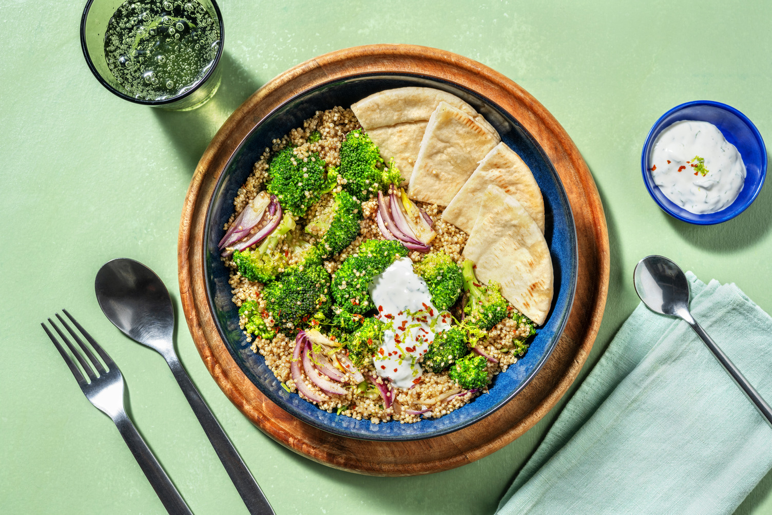 Bol de quinoa con brócoli asado