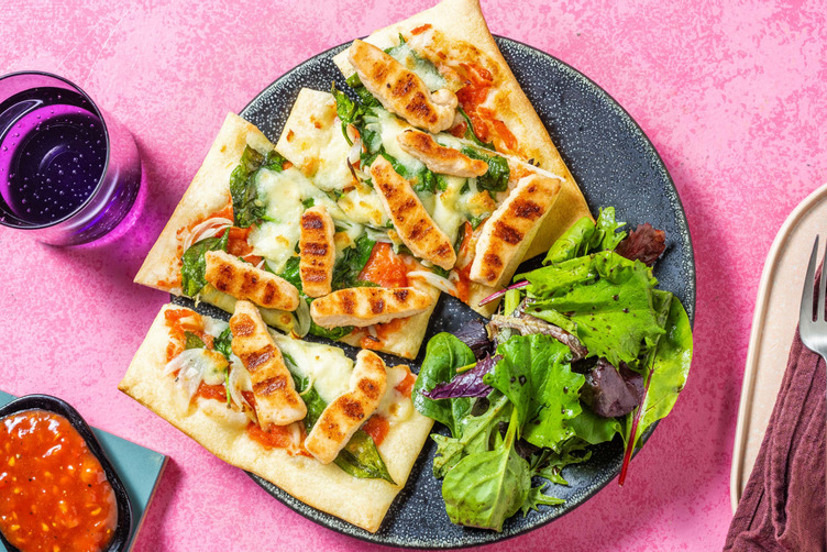 Sauerteig-Pinsa, Tomatendip & Bio-Hähnchenbrust 