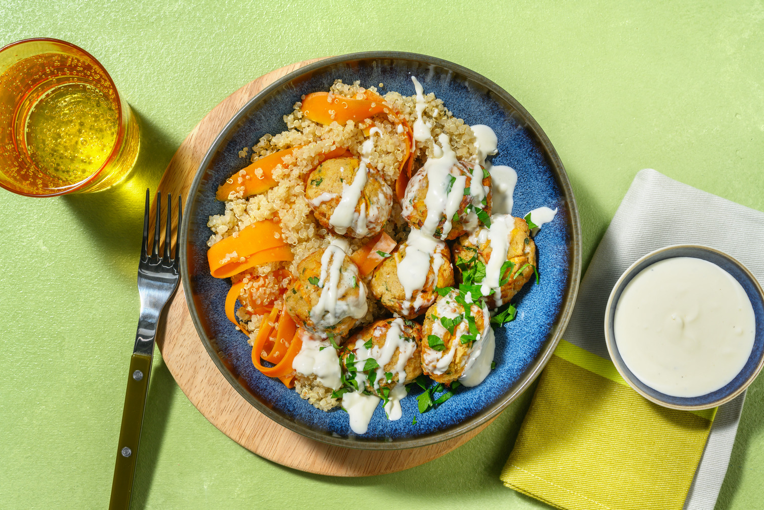 Falafel casero con salsa de yogur