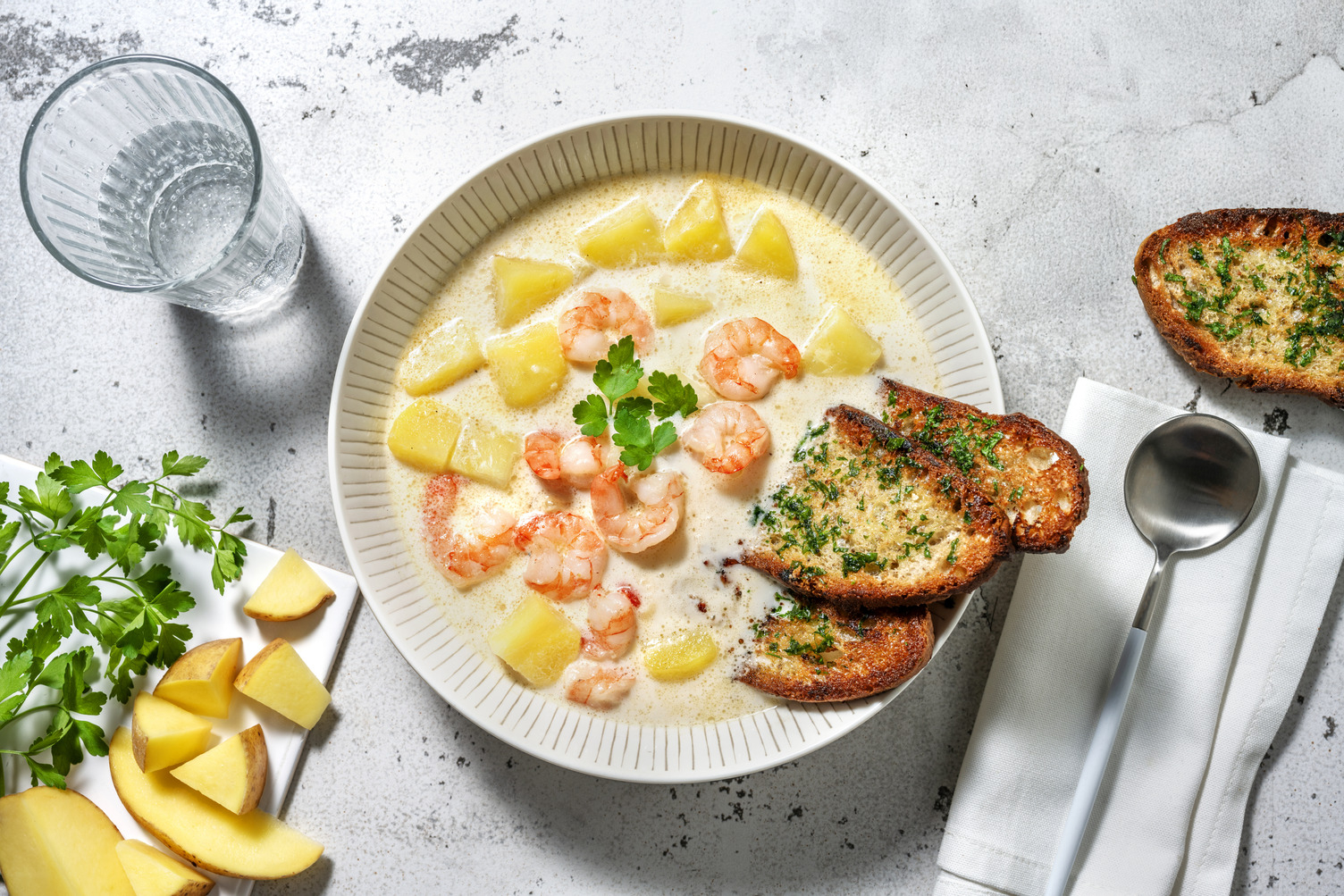 Chowder - zuppa di gamberetti e panna alla canadese