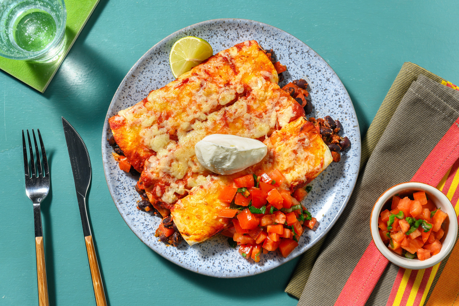 Vegetarische enchilada's met kaas en zure room