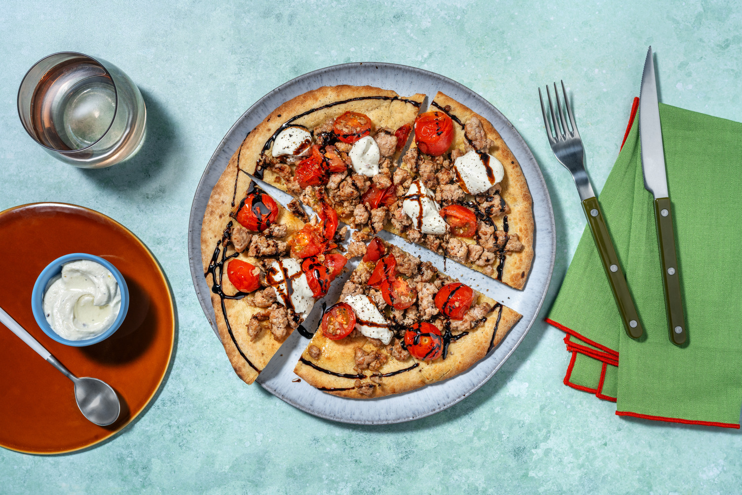 Pizza bianca alla salsiccia e ricotta