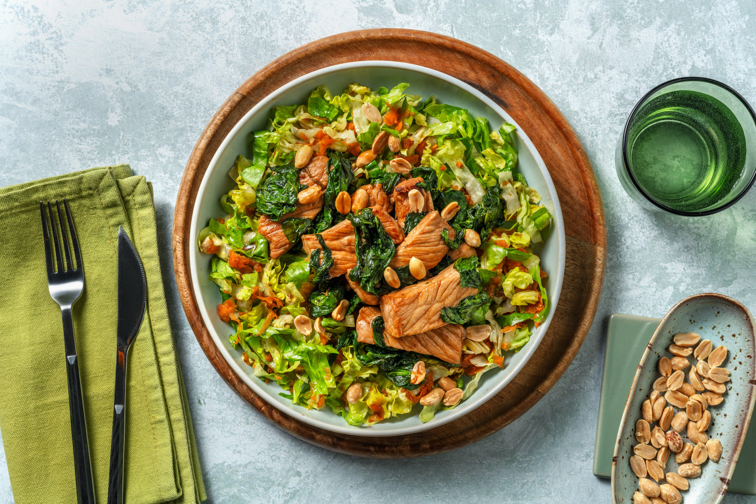Ensalada asiática con cerdo adobado