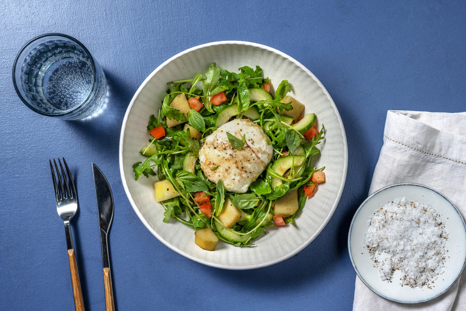 Ensalada de mozzarella y pera caramelizada