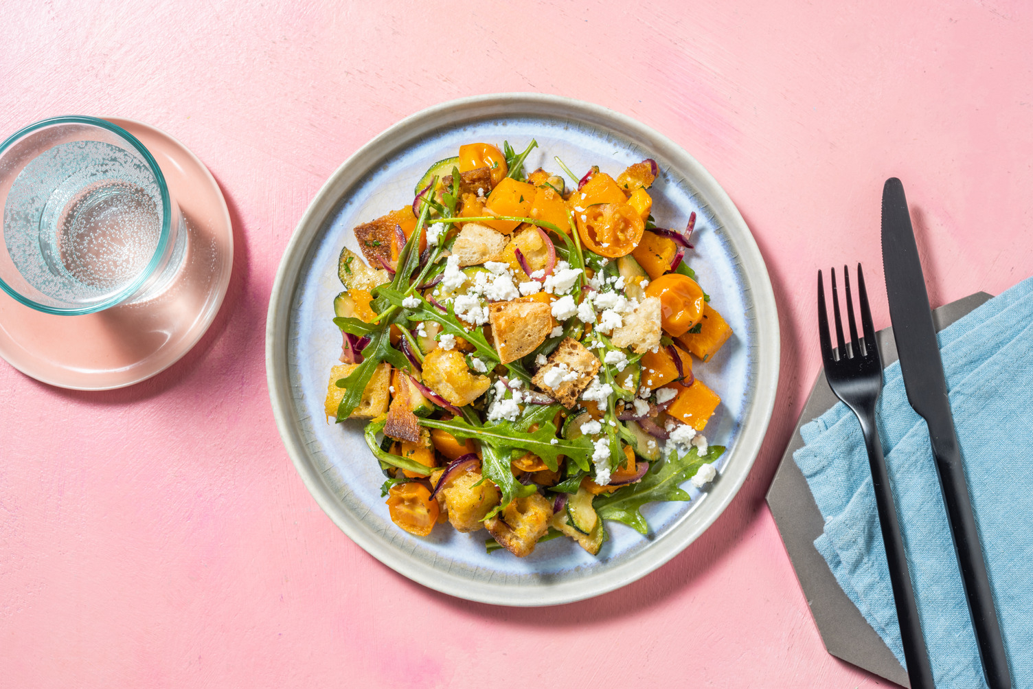 Ensalada panzanella con boniato asado