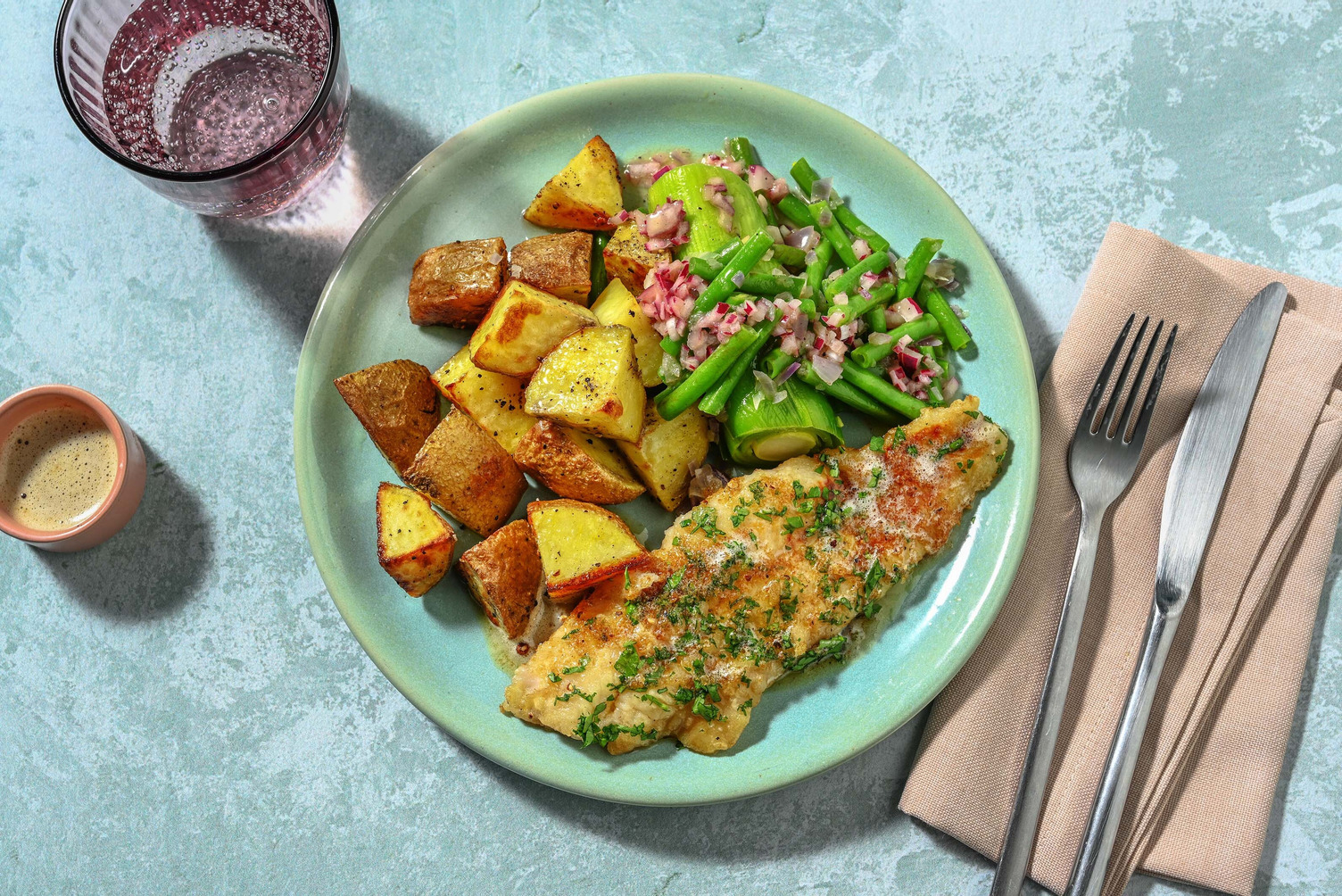 Heeklende met knoflook-botersaus