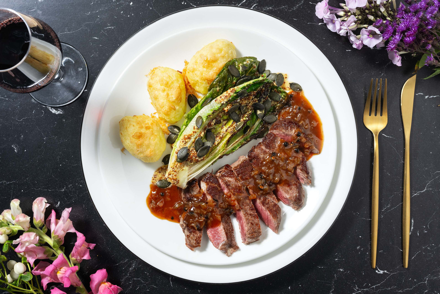 Ytrefilet av storfe og en kremet peppersaus