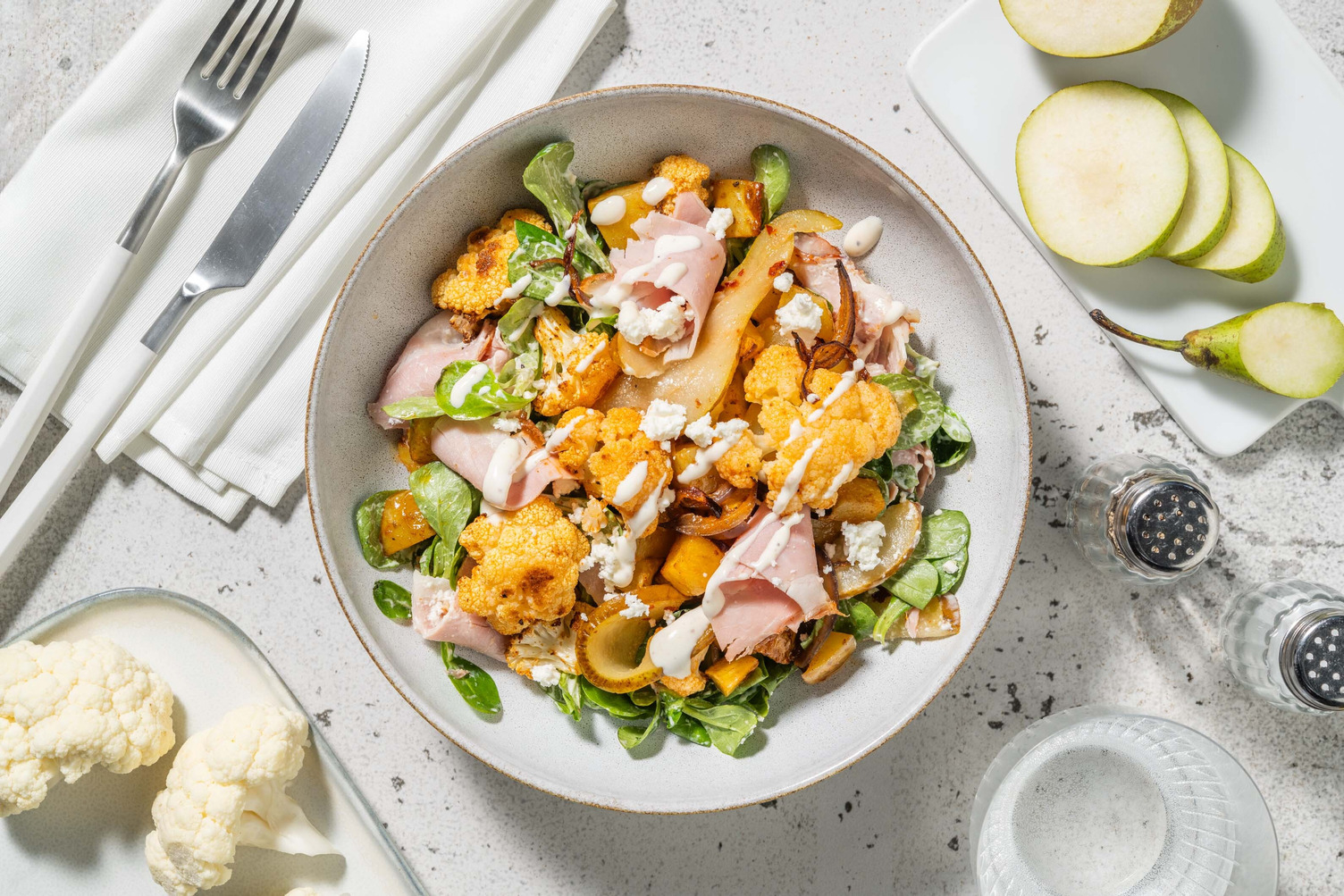 Winterlicher Blumenkohlsalat mit Schinkenspeck