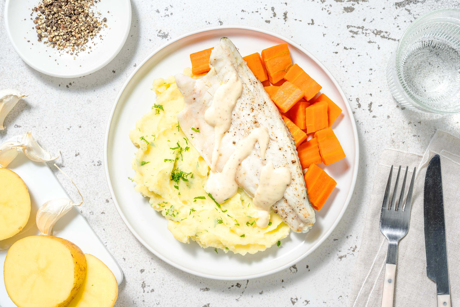 Seelachs mit Kartoffelpüree und Senfrahm