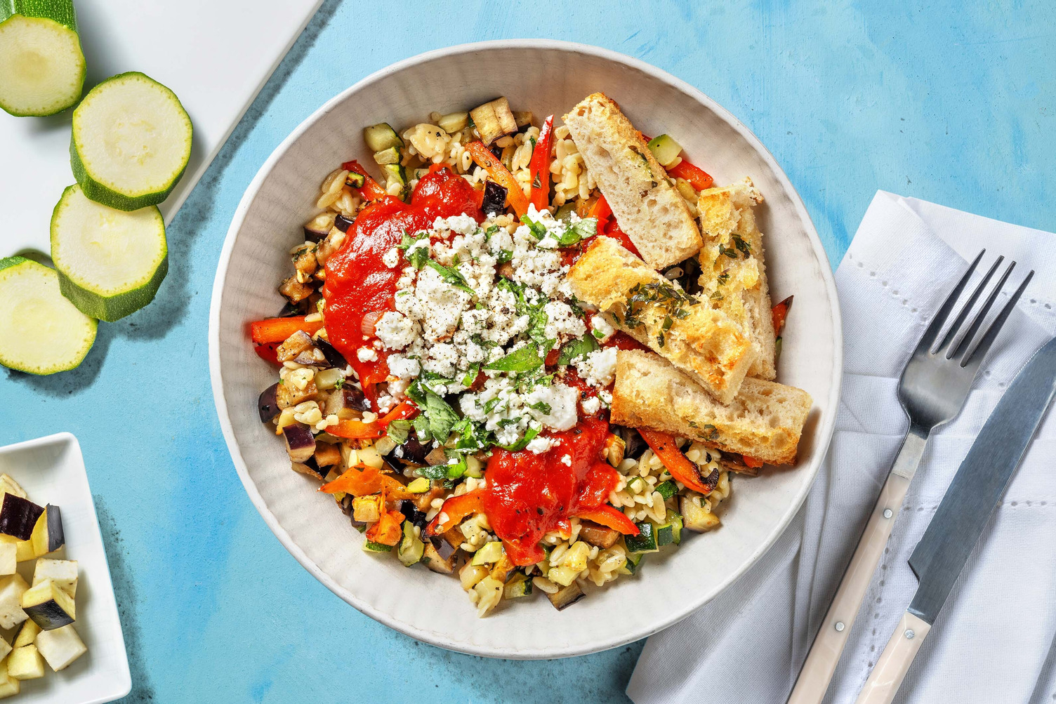 Ratatouille de légumes rôtis au paprika fumé et pain à l'ail