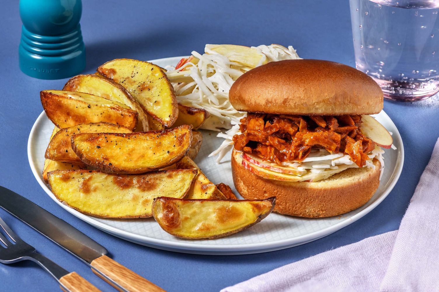 BBQ pulled bean-sandwich