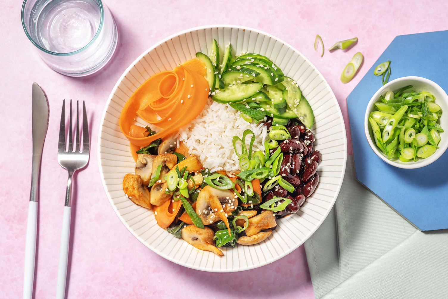 Teriyakistegt kidneybønne-'bibimbap'