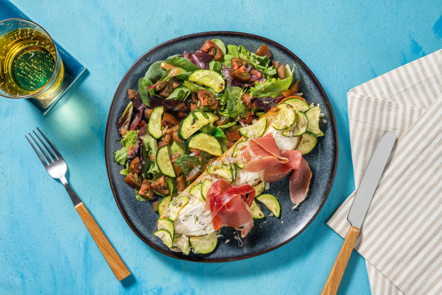 Bruschetta mozza, prosciutto & courgette