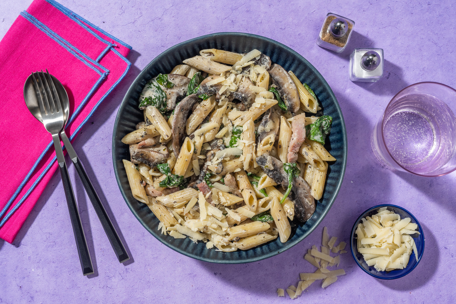 Penne crémeuses aux lardons & épinards