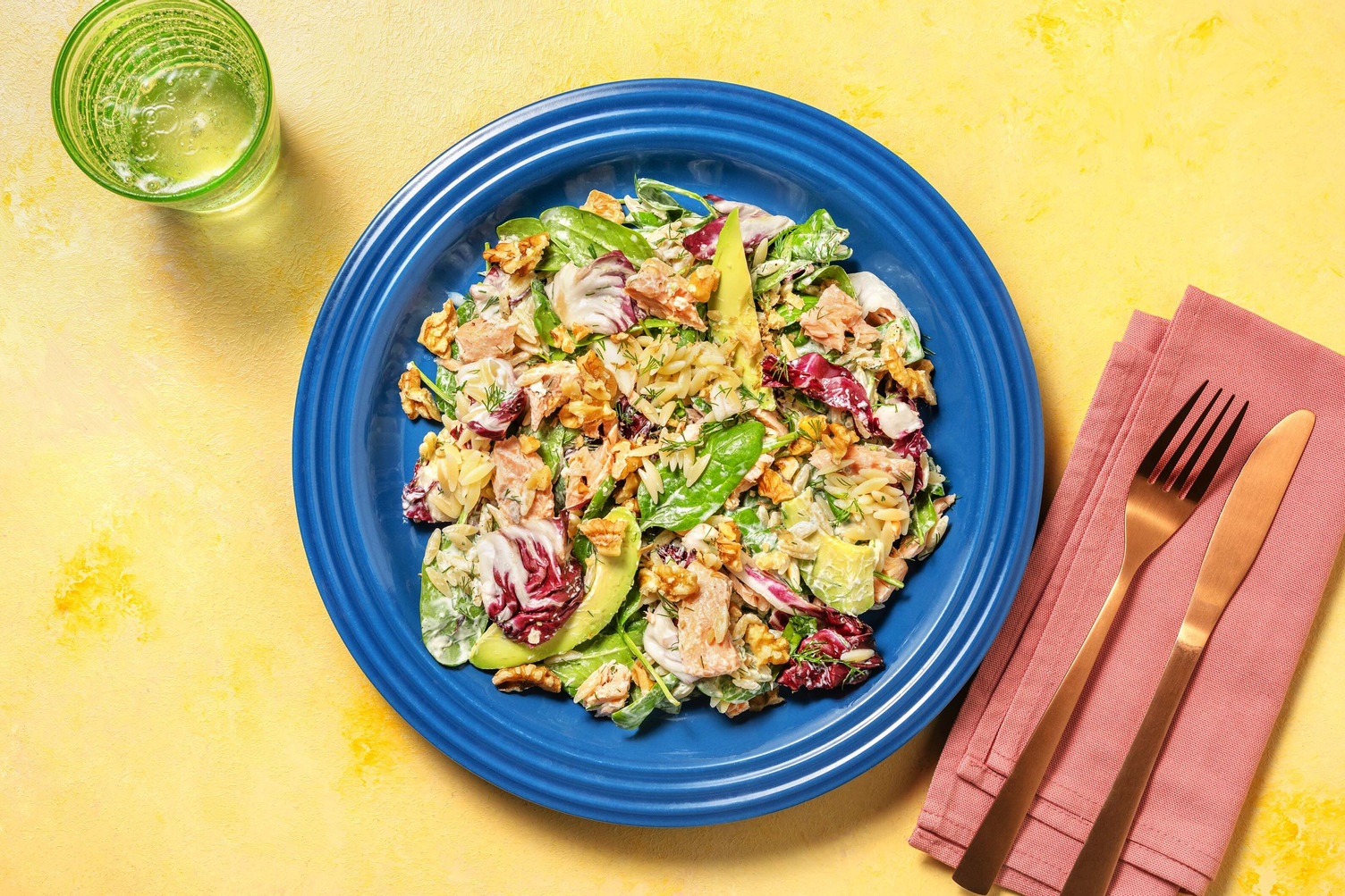 Salade d'orzo, saumon fumé & avocat