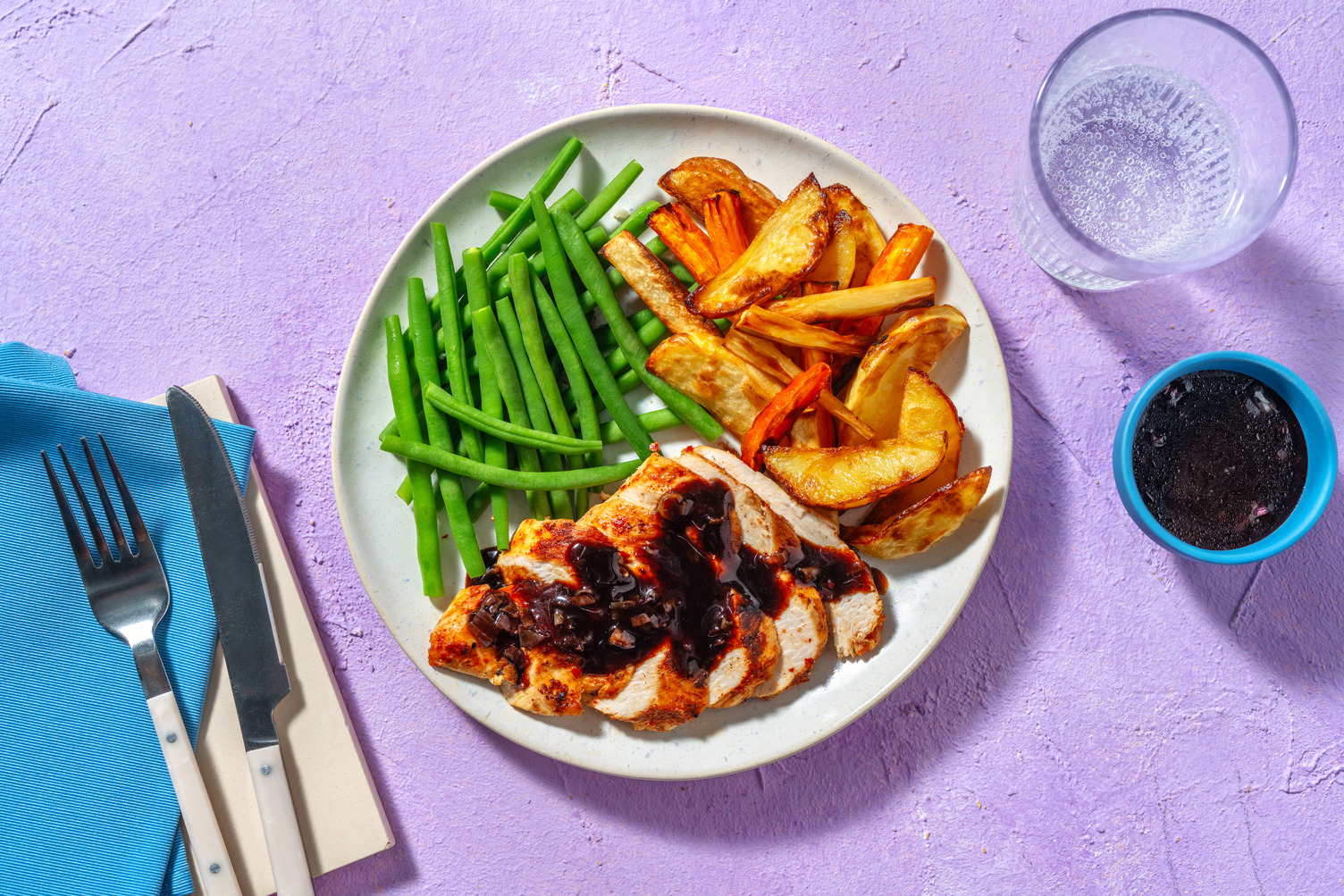 Harissa-Hähnchenfilet mit Pastinake & doppelt Hähnchen