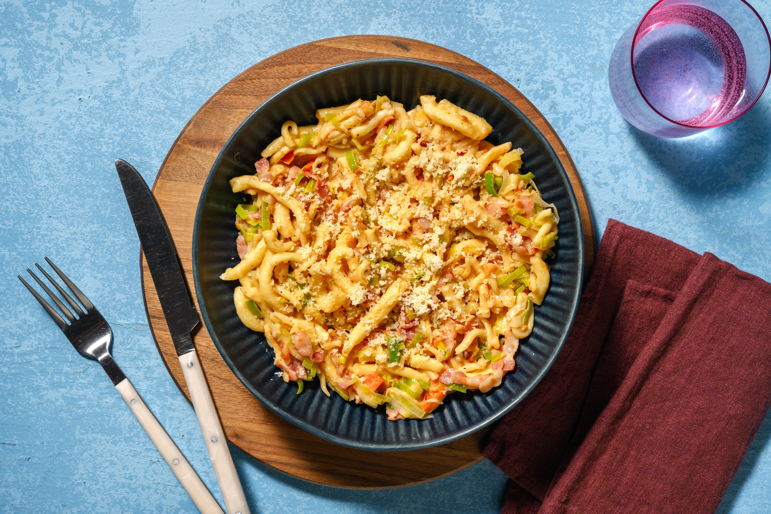 One-Pan frische Eierspätzle mit doppelt Bacon