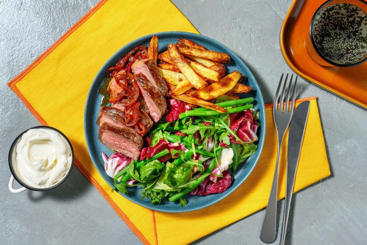 Hertenbiefstuk met frietjes en aioli