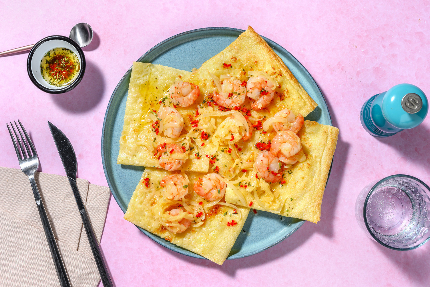 Pizza met knoflookgarnalen