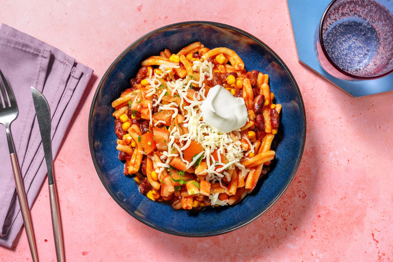 Schnelle Tex-Mex-Pasta mit Mais und Kidneybohnen