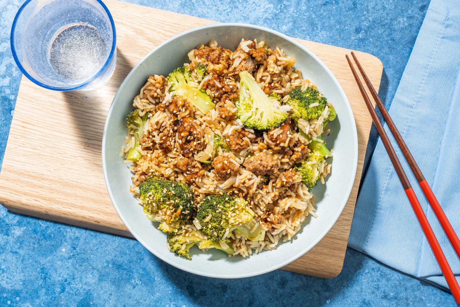 Rindshackfleisch-Reispfanne mit Broccoli