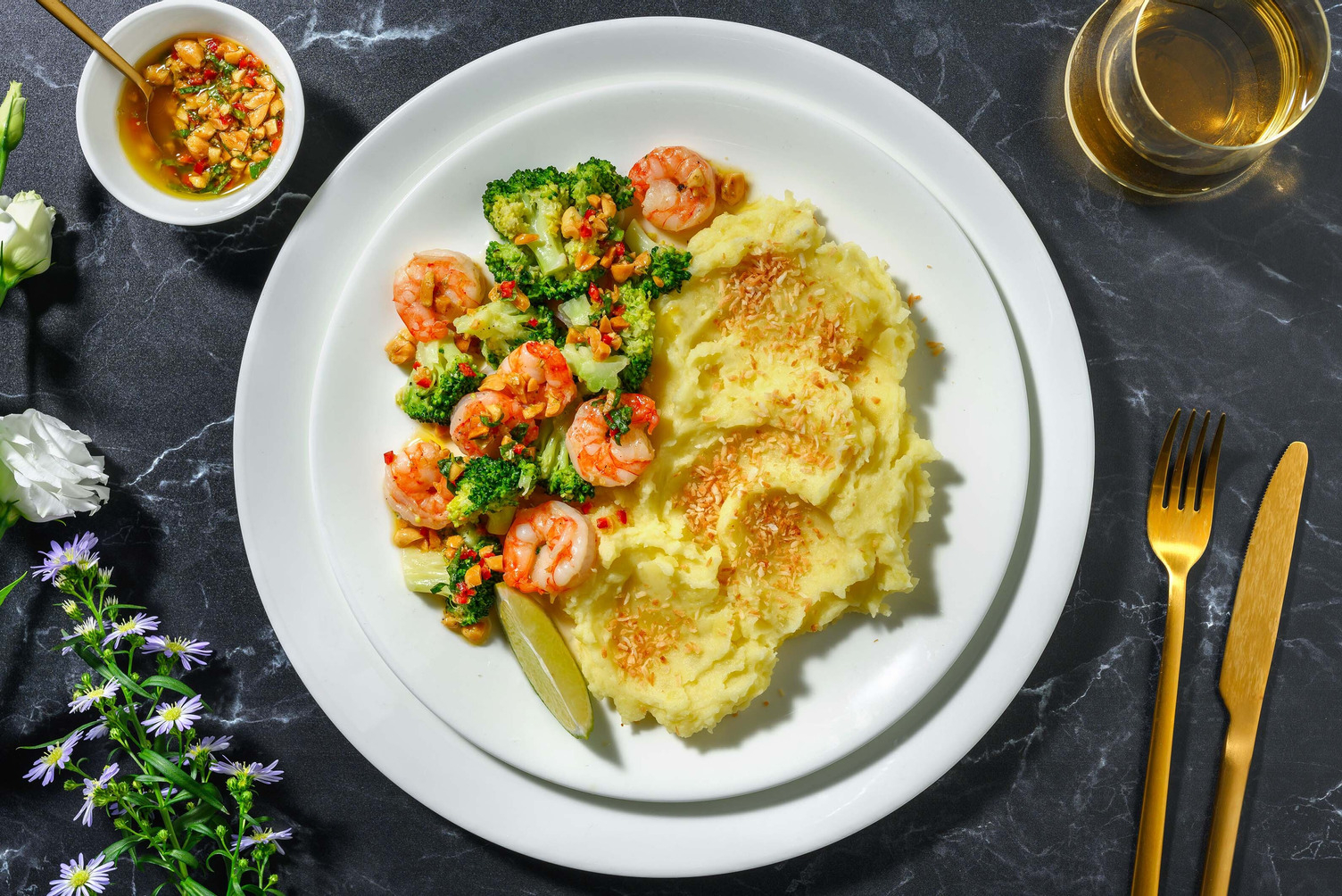 Knoblauch-Crevetten mit Thai-Basilikum-Gremolata