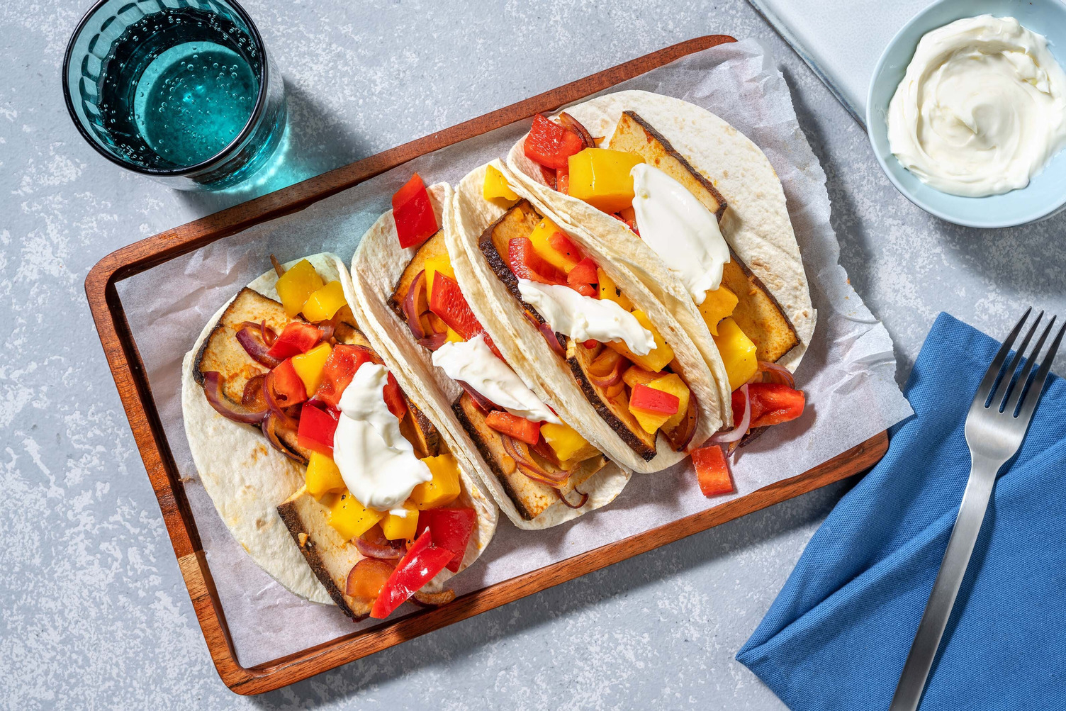 Tacos mit Räuchertofu & Paprika-Salsa