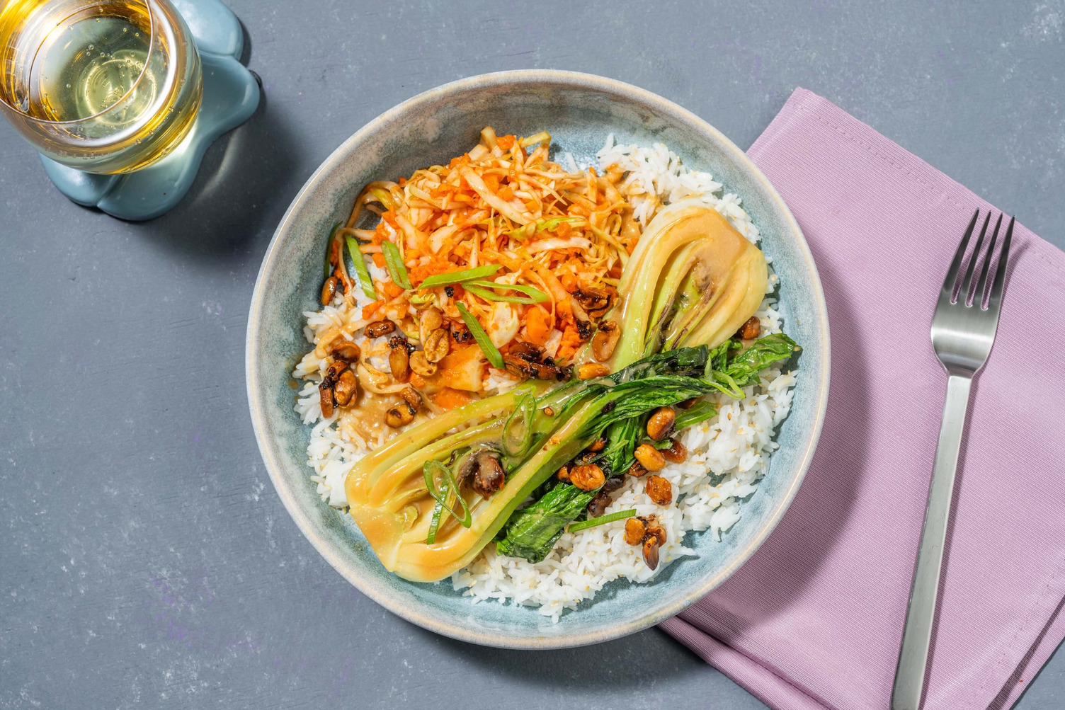 Koreanischer scharfer Gochujang Kohl auf Sesam-Reis