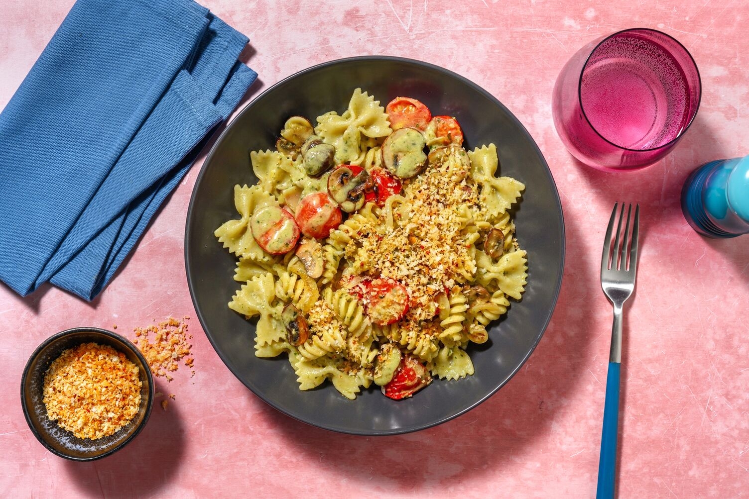 Farfalle in Zwiebel-Basilikum-Pesto