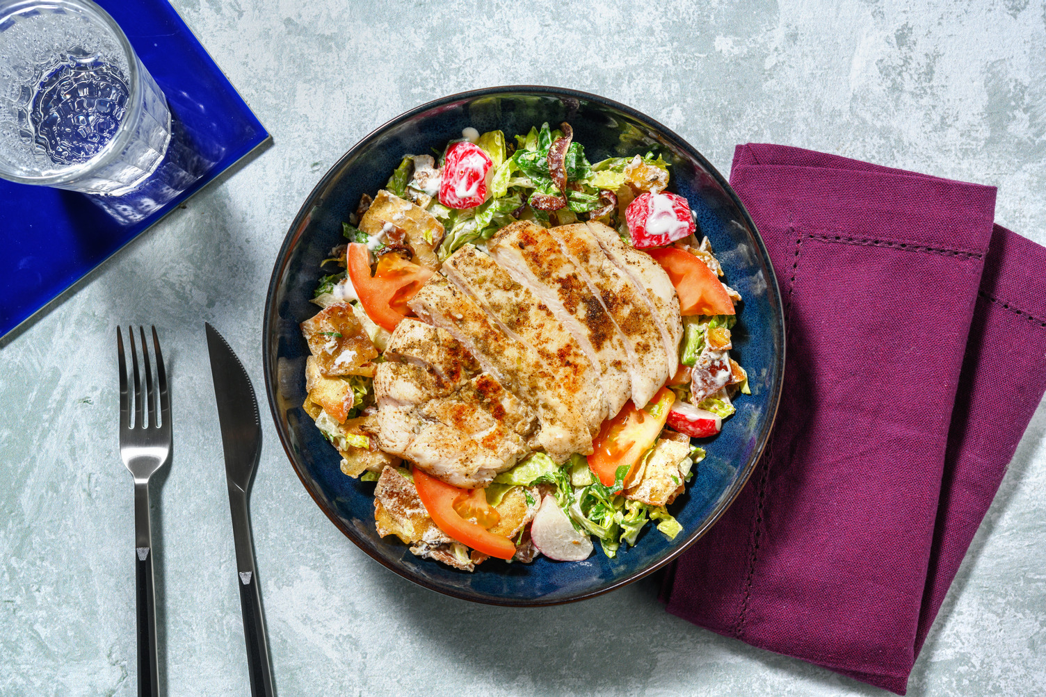 Fattoush Bio-Hähnchen Brotsalat mit Tomate