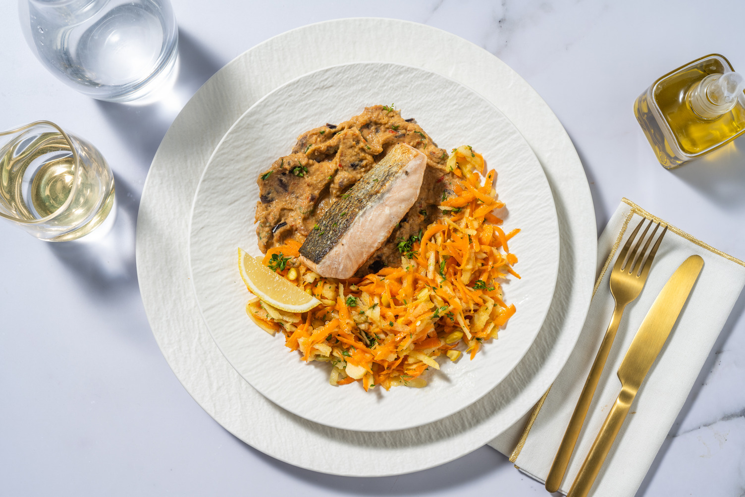 Ikra! Lachs auf ukrainischer Auberginen-Creme