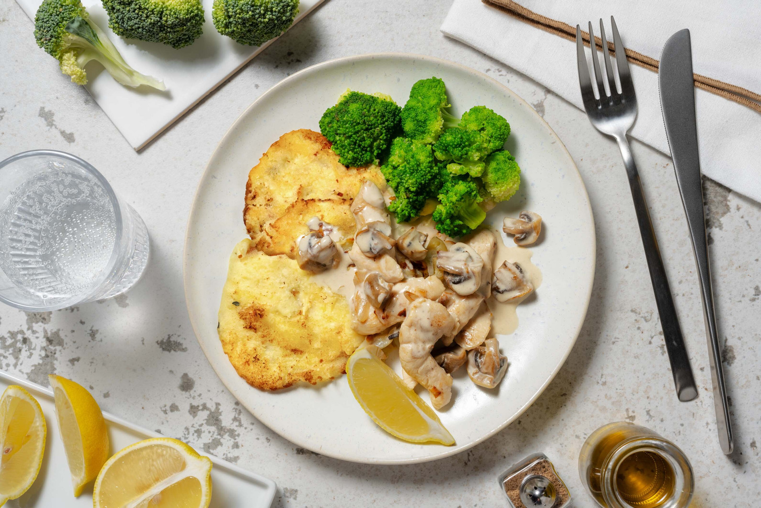Geschnetzeltes van romige kip en champignons