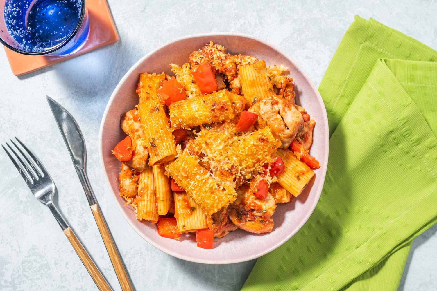 Gratin de rigatoni et émincés de poulet