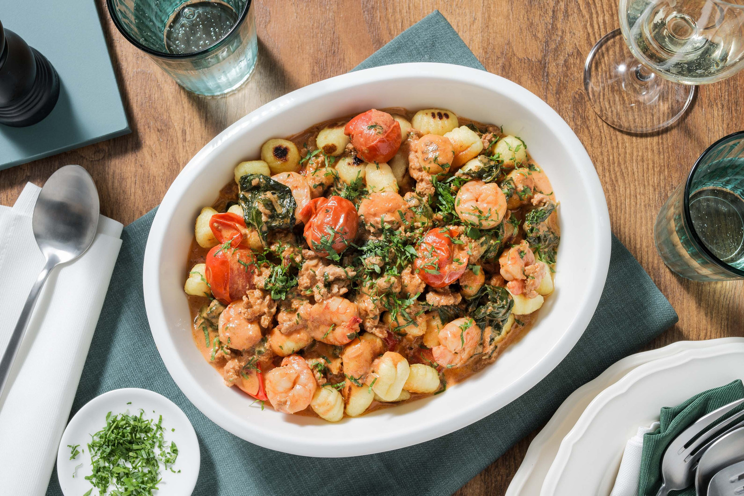 Garnalen en merguez met krokante gnocchi