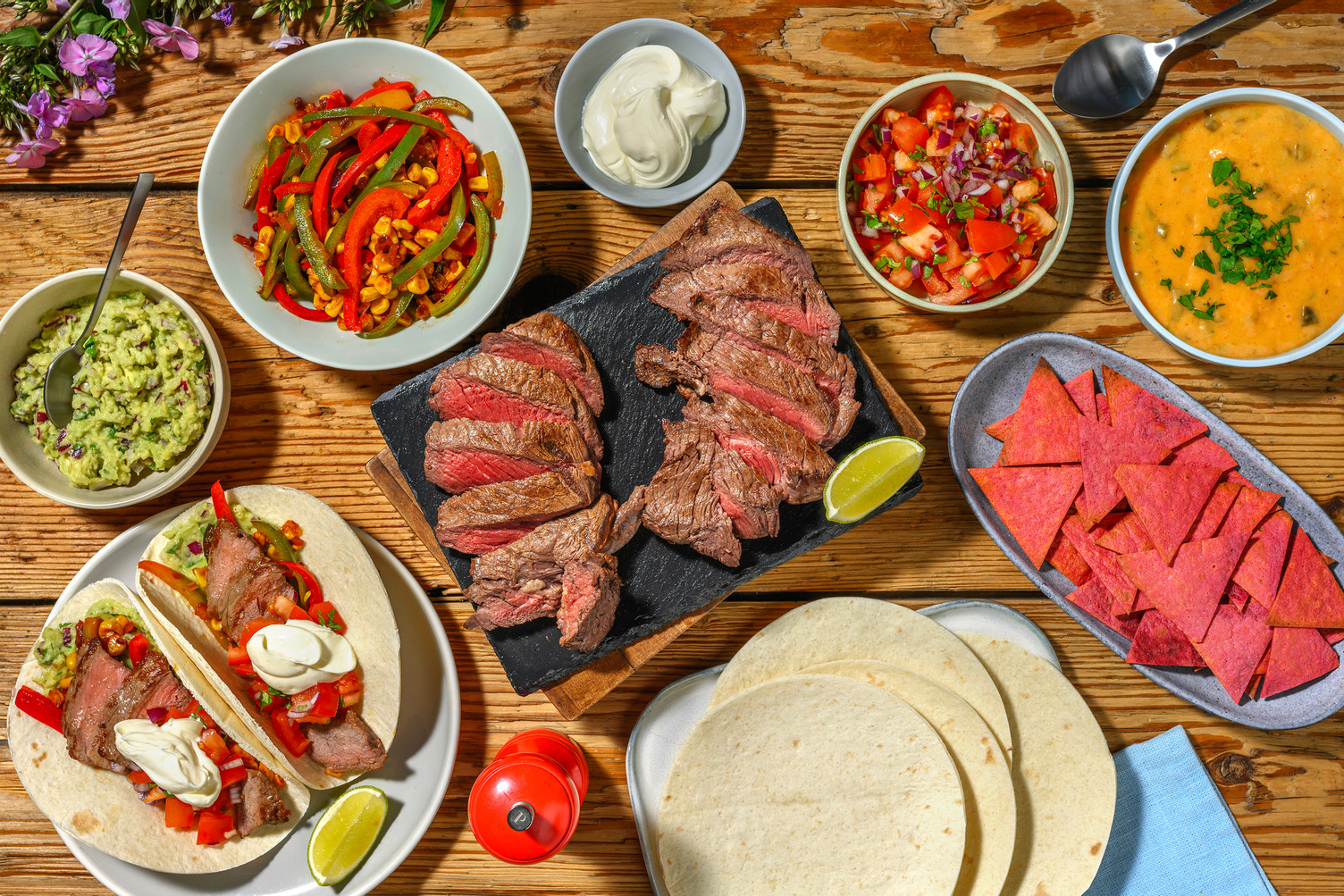 Fiesta Mexicana -  fajita's met gegrilde biefstuk, guacamole en salsa