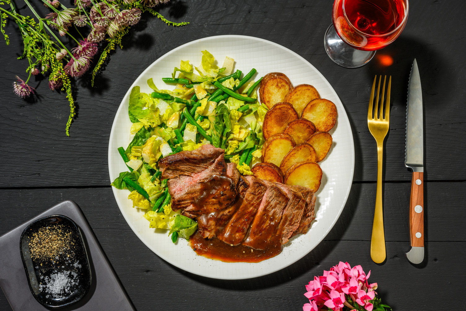 Steak en sauce au vin rouge