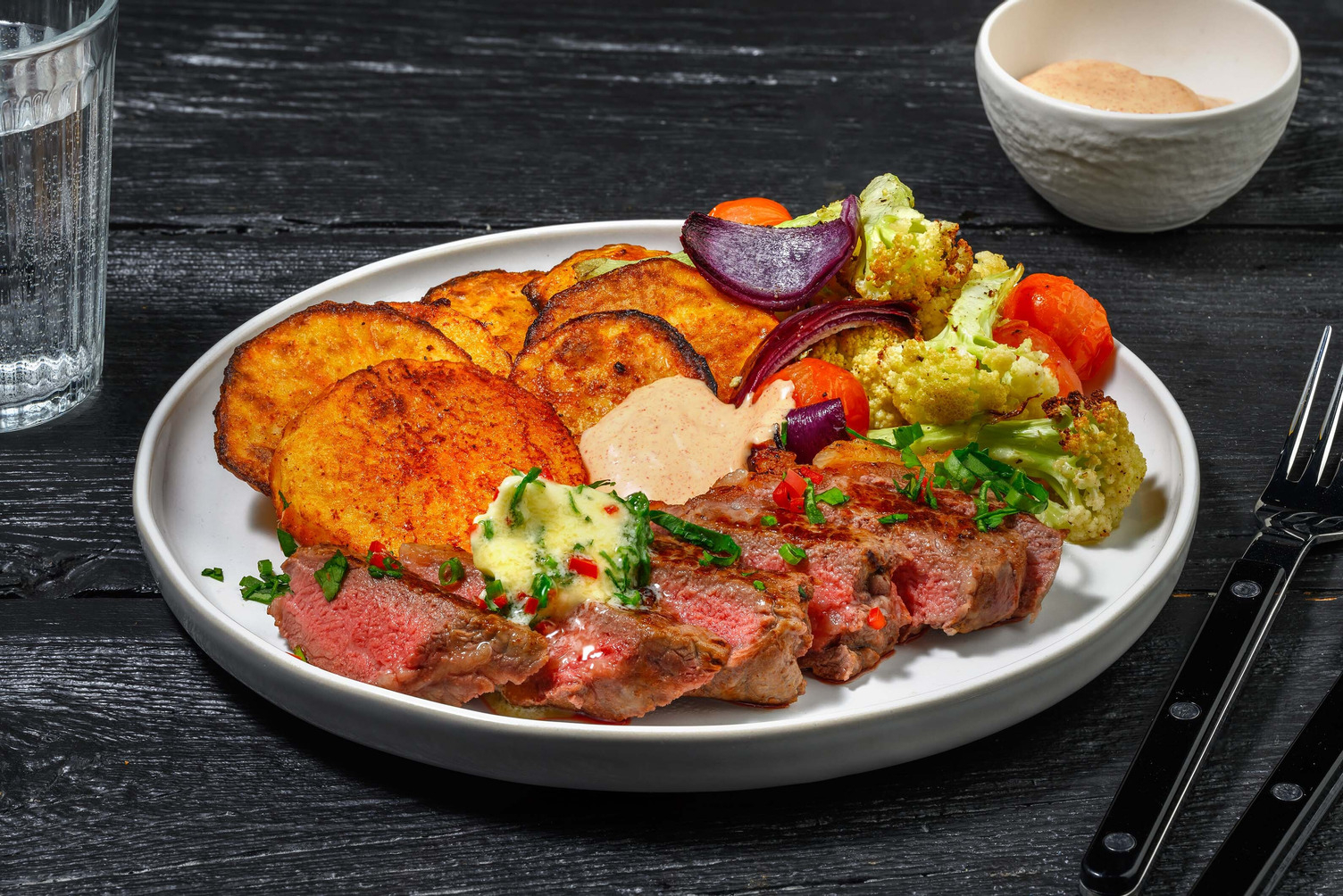 Gemarineerde biefstuk met zelfgemaakte kruidenboter