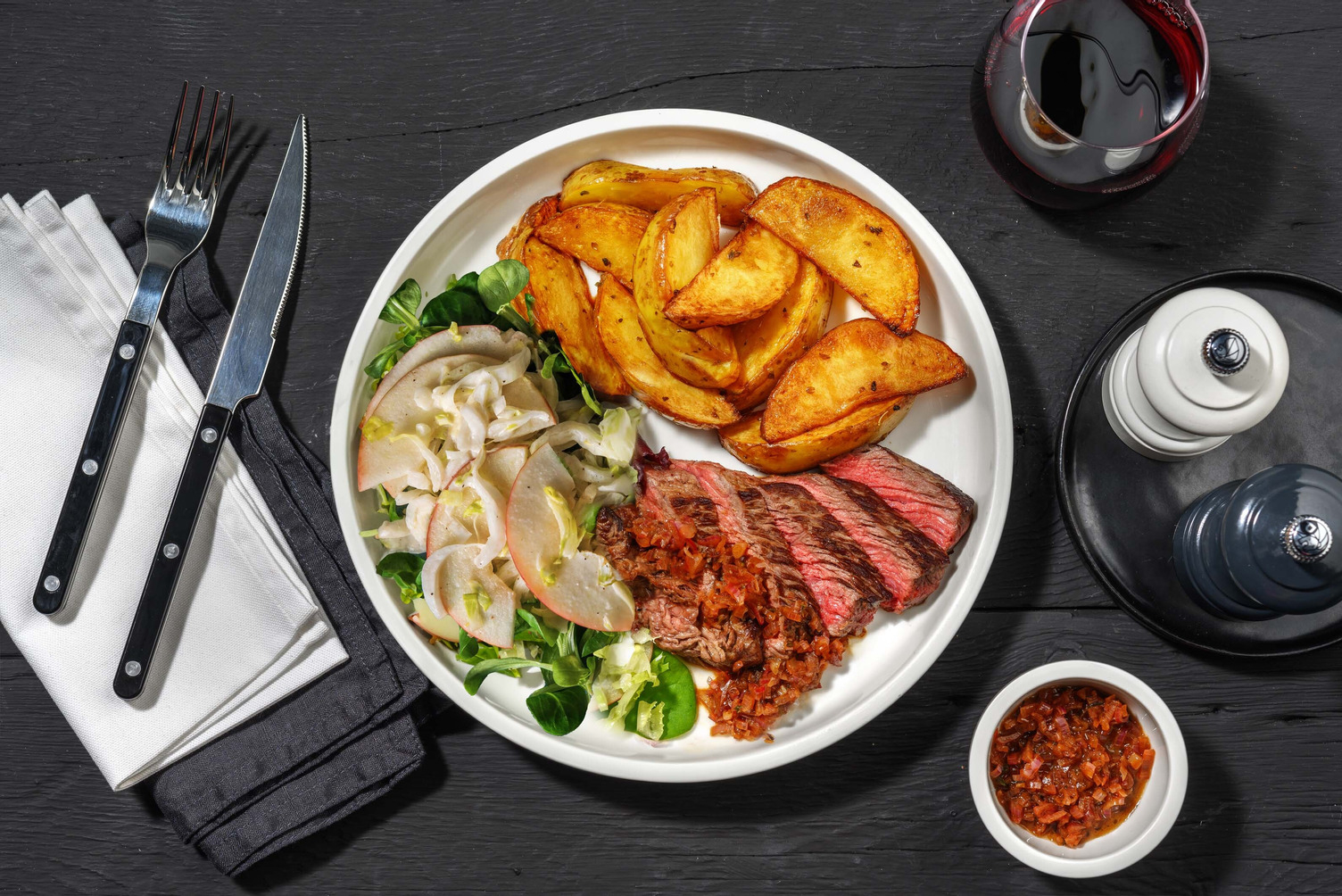 Steak de bœuf en sauce au vin rouge